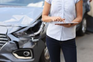 Registration of damage to car after accident. Car insurance and cash compensation